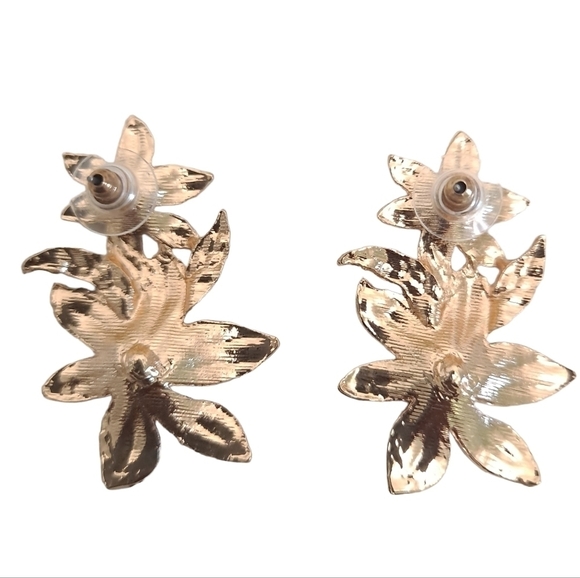 Gold Flower statement Earrings Ivory white Boho Floral Stud dangle new 💖2/$30 - Picture 6 of 9